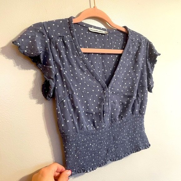 Abercrombie & Fitch Tops - Abercrombie & Fitch Polka Dot Crop Top